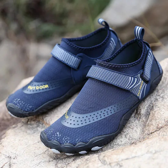 Lightweight water shoes, suitable for swimming at the beach, walking barefoot, or walking in streams.