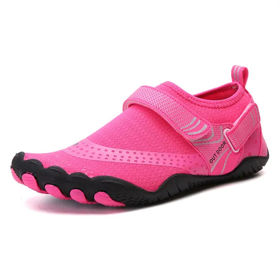 Lightweight water shoes, suitable for swimming at the beach, walking barefoot, or walking in streams.