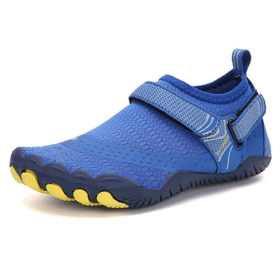 Lightweight water shoes, suitable for swimming at the beach, walking barefoot, or walking in streams.