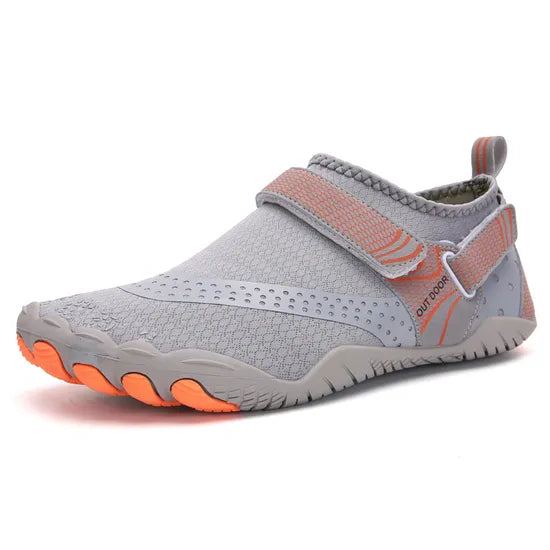 Lightweight water shoes, suitable for swimming at the beach, walking barefoot, or walking in streams.